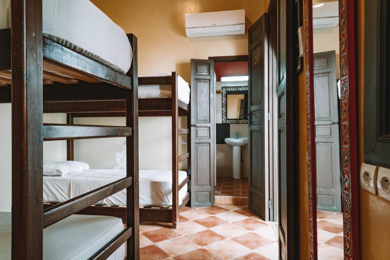 Bed 6-Bed Female Dormitory Room
